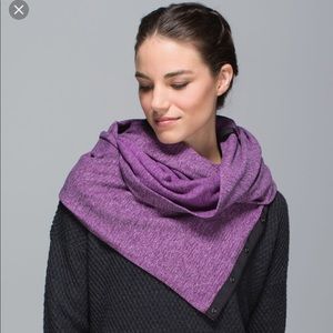 RARE Lululemon Vinyasa Scarf